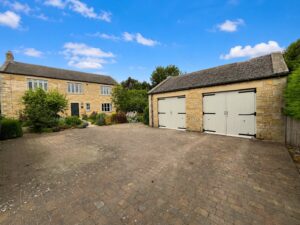 Knott Side, Needham Garth, Carperby, North Yorkshire, DL8 4DU